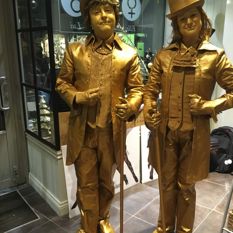 Levend Standbeeld Mr & Mrs Welcome