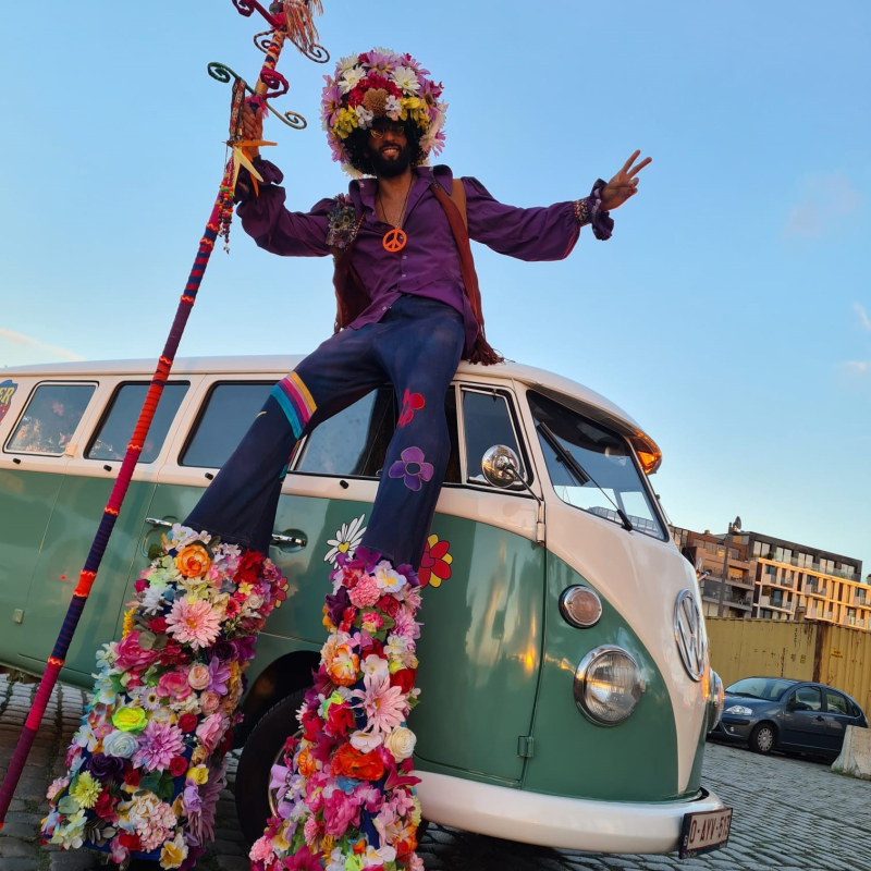 Flower Power Hippie steltenloper