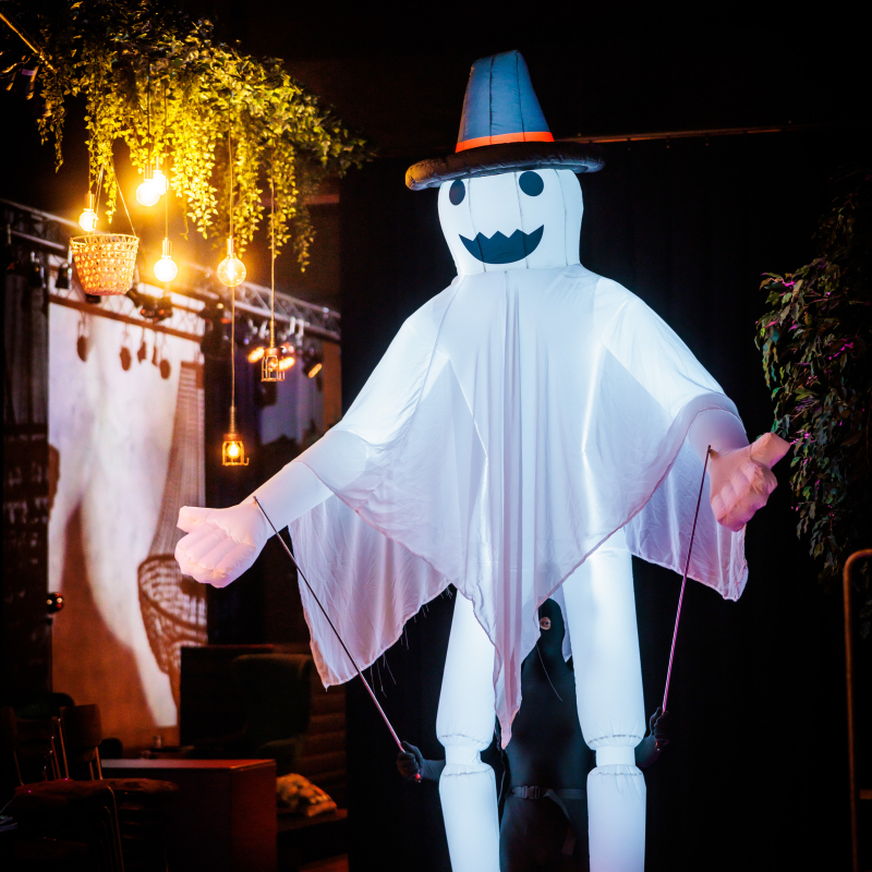 Inflatable reuzenspookje