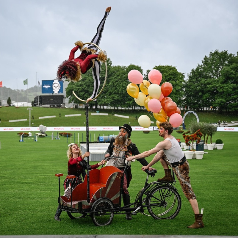 La Famille Coucou - circusparade